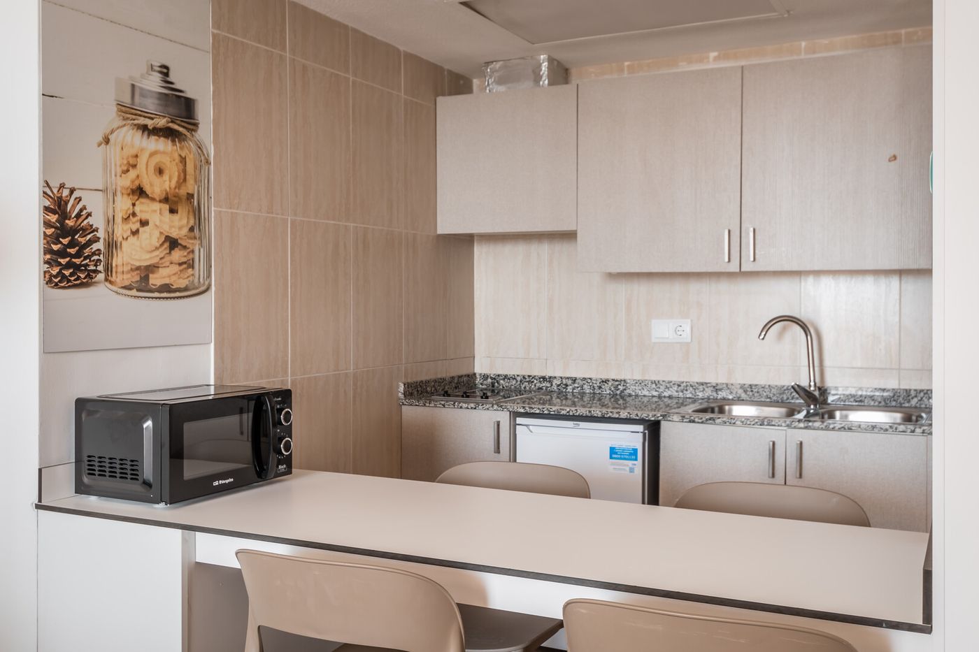 13.05. Vistasol Apartments