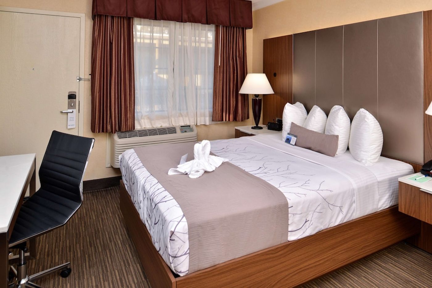 expedia-3159513-8