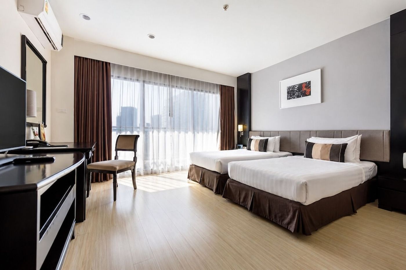 expedia-3162898-9
