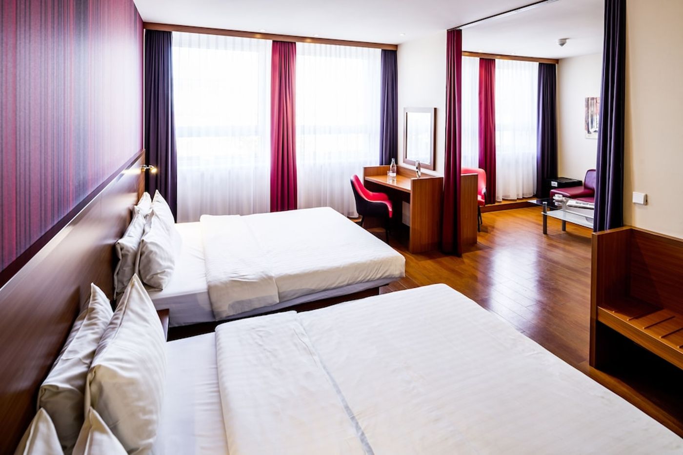 expedia-3159925-13