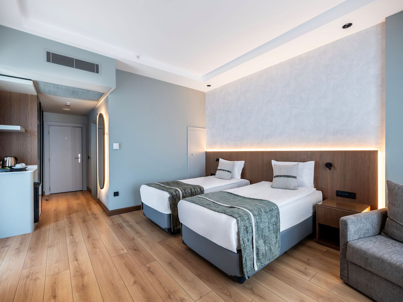 Korumar Deluxe Hotel