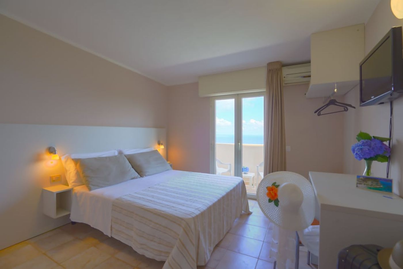 expedia-3166768-7