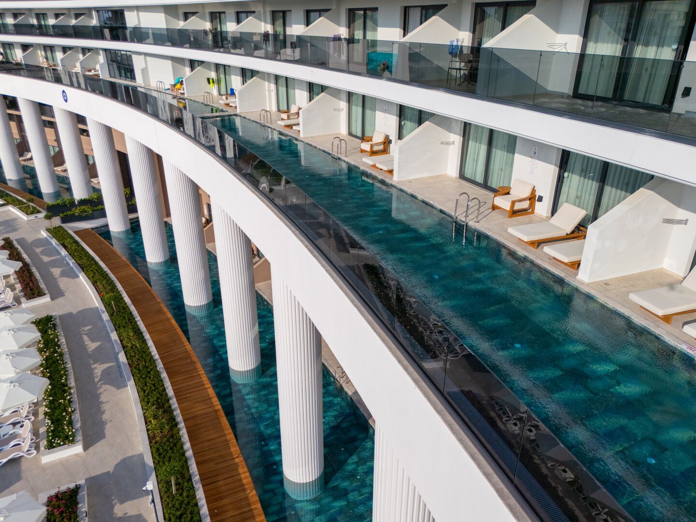 Miracle Resort Hotel