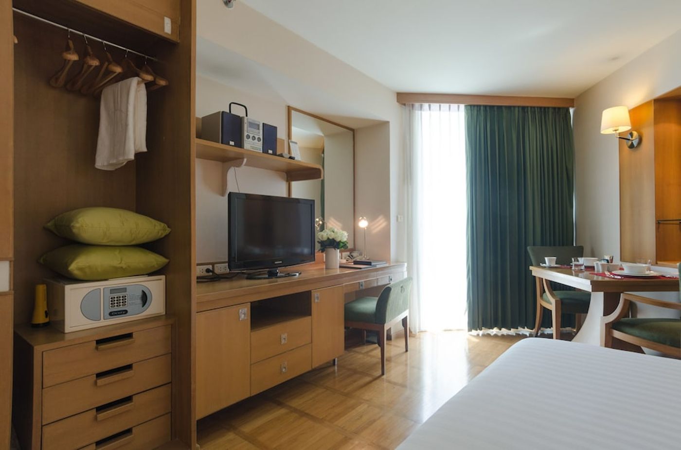 expedia-3159117-14