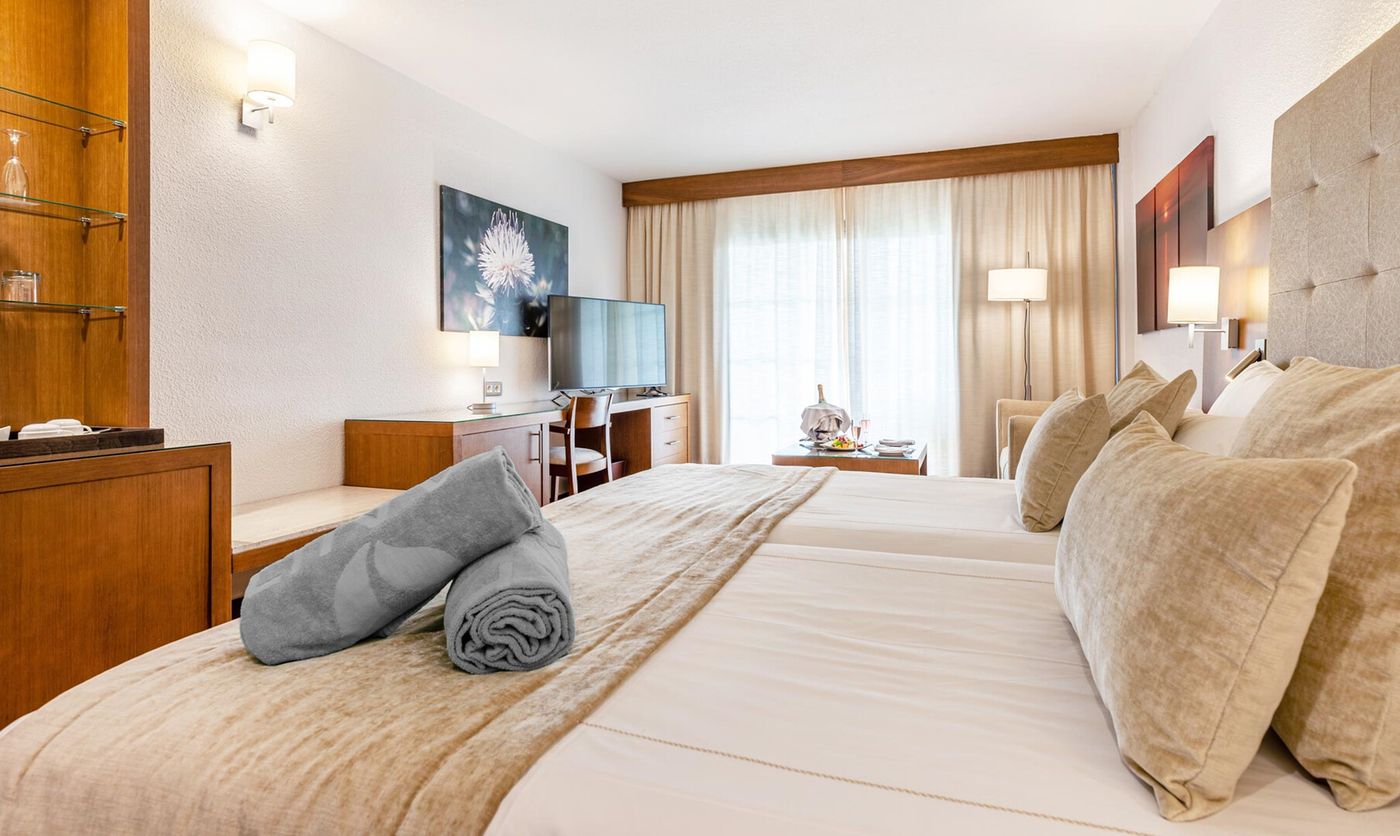 Viva Golf - Adults Only 18+