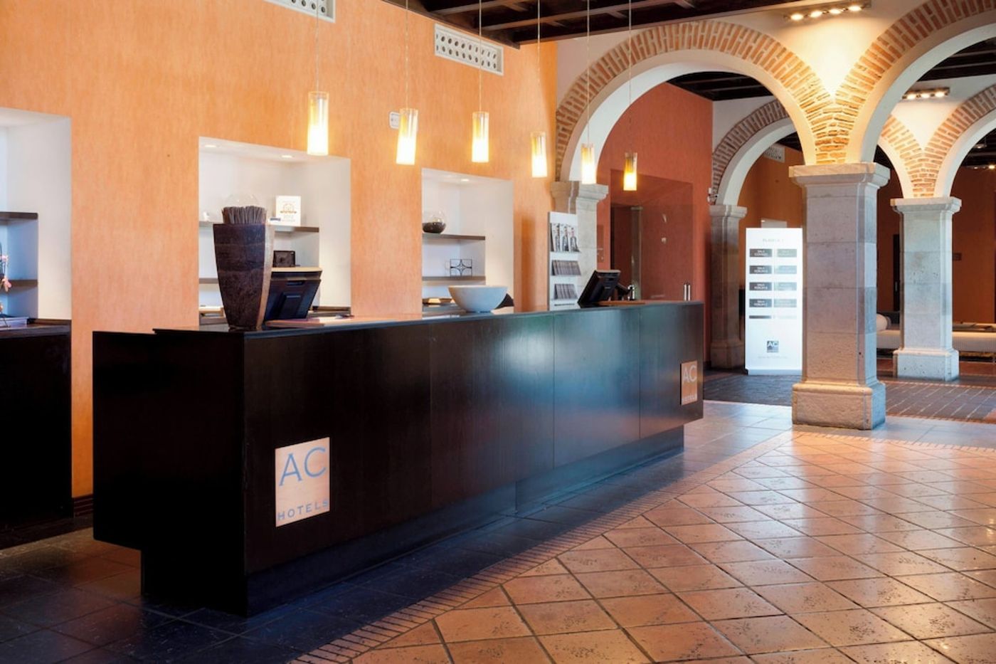 expedia-3159678-4