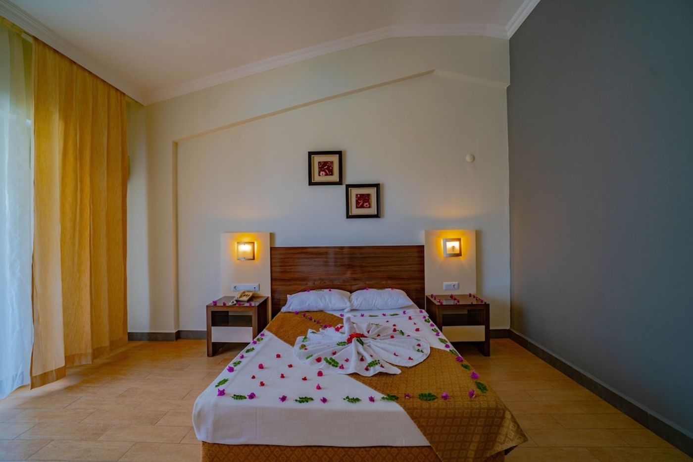 expedia-3157418-30