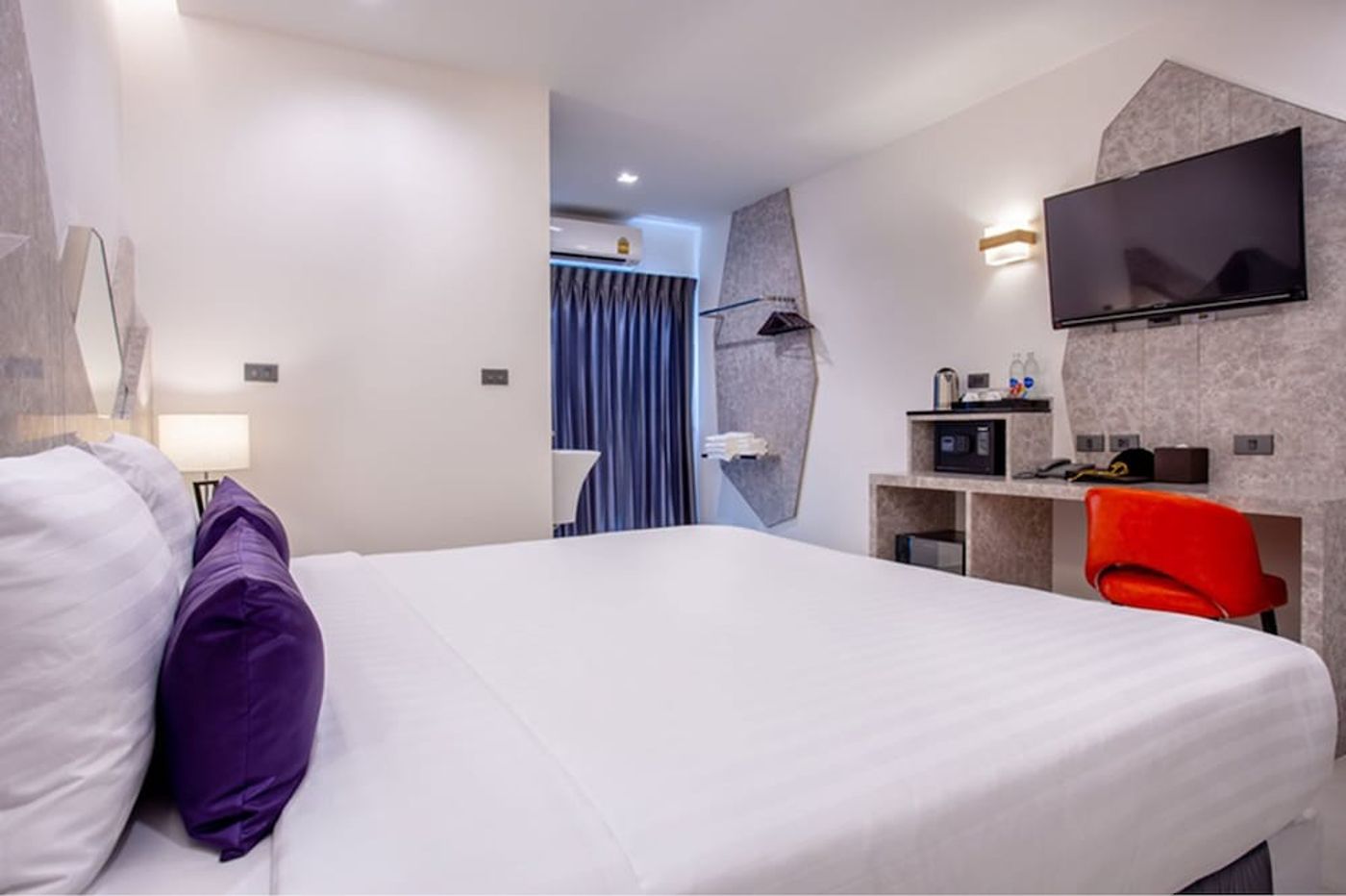 expedia-3165726-25