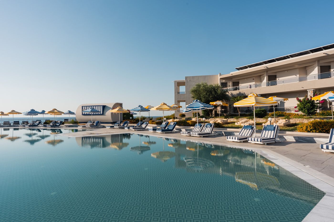 Paralos Rodos Lifestyle