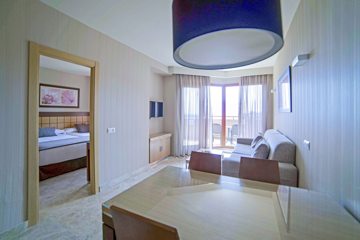 21.04.26 Holiday World Polynesia