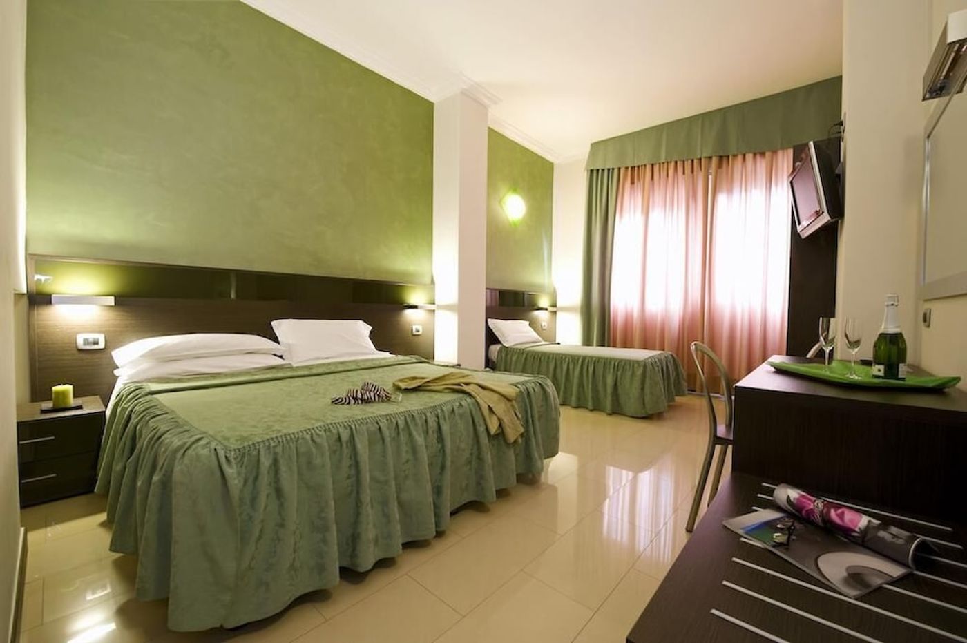 expedia-3163526-10