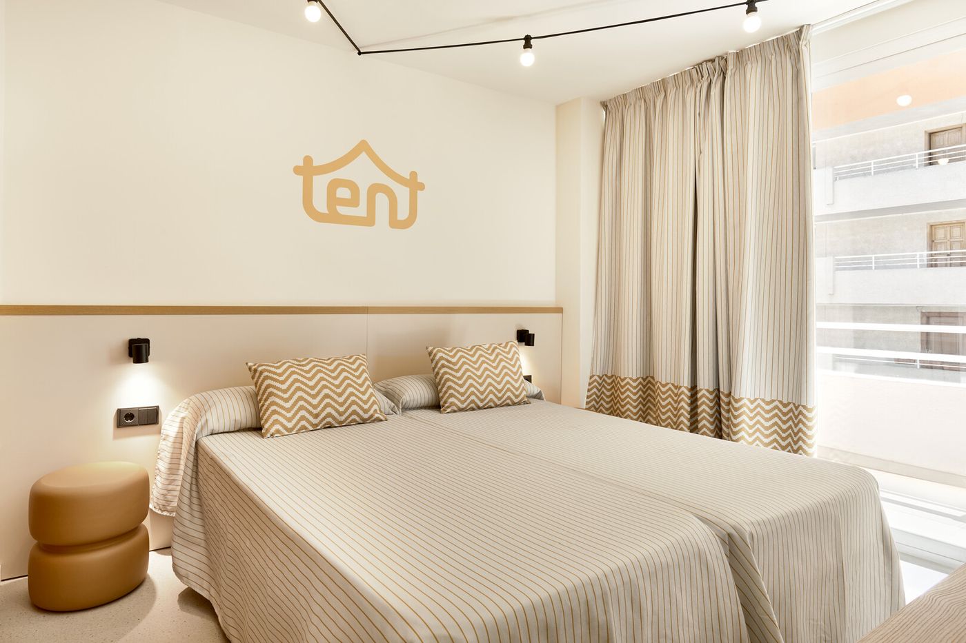 02.09.26 Tent Calvia Beach