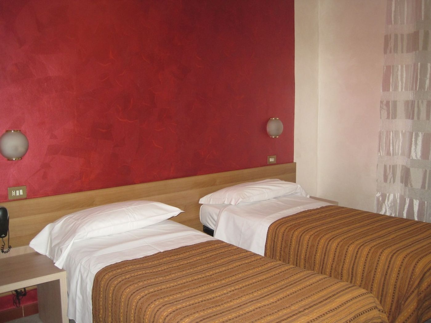 expedia-3161910-11