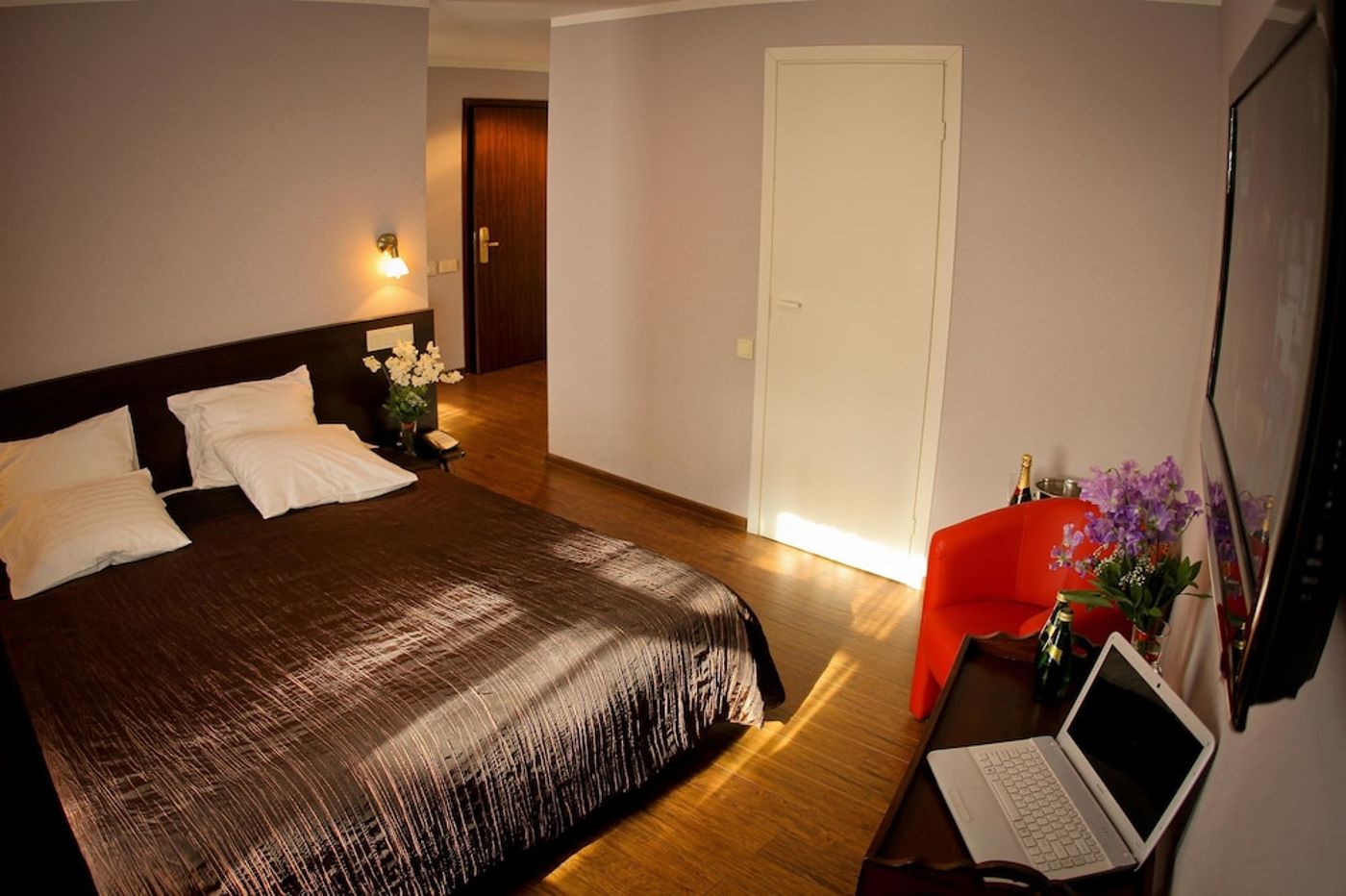 expedia-3164569-12