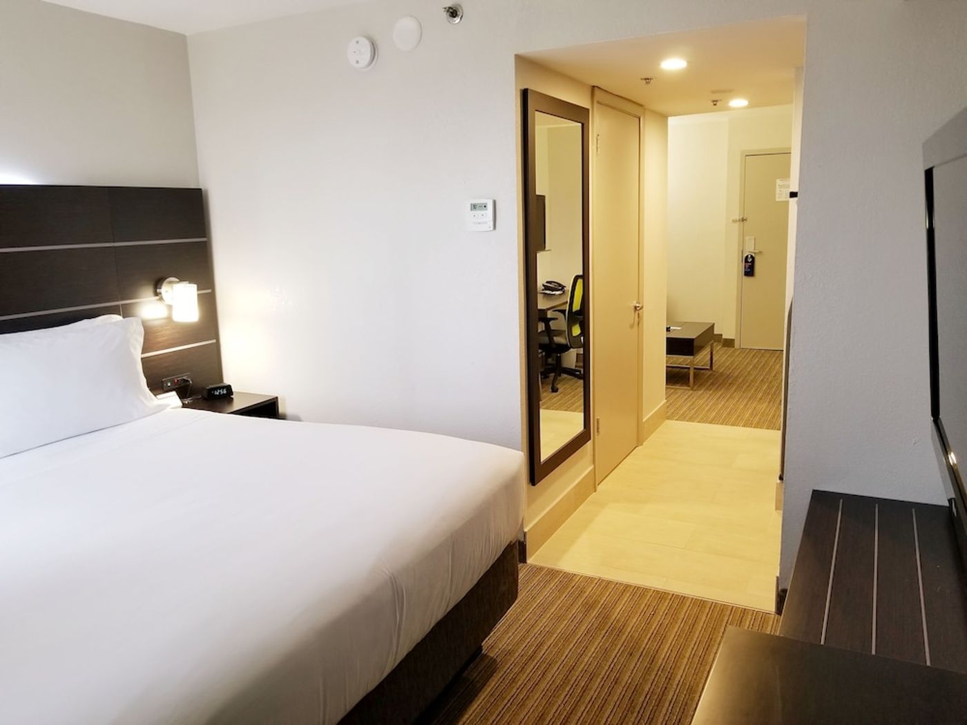 expedia-3159877-12