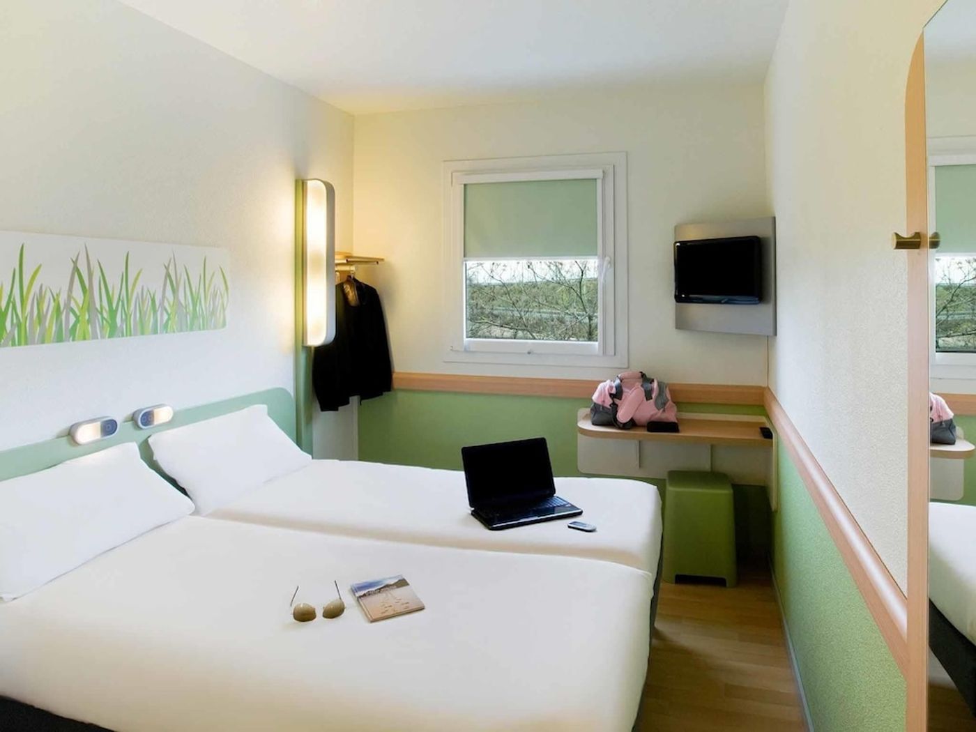 expedia-3163196-11