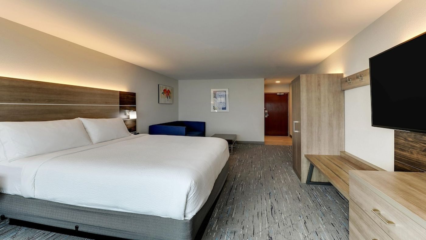 expedia-3165975-24