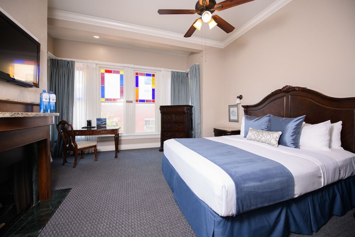 expedia-3158928-25