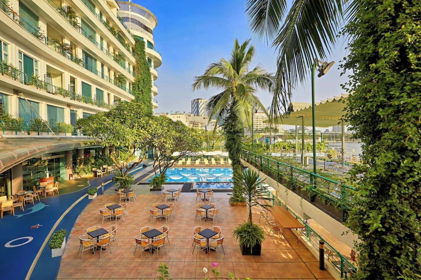 expedia-3165630-4