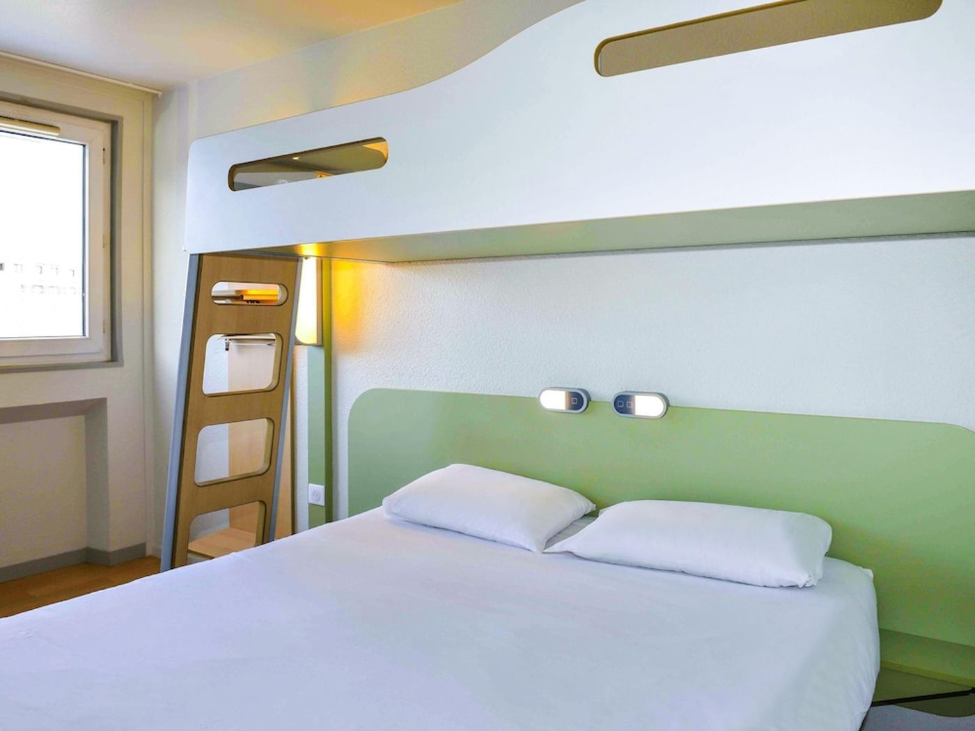 expedia-3162955-9