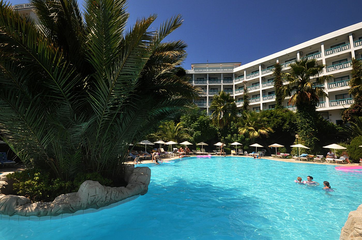 Tropical Beach Hotel