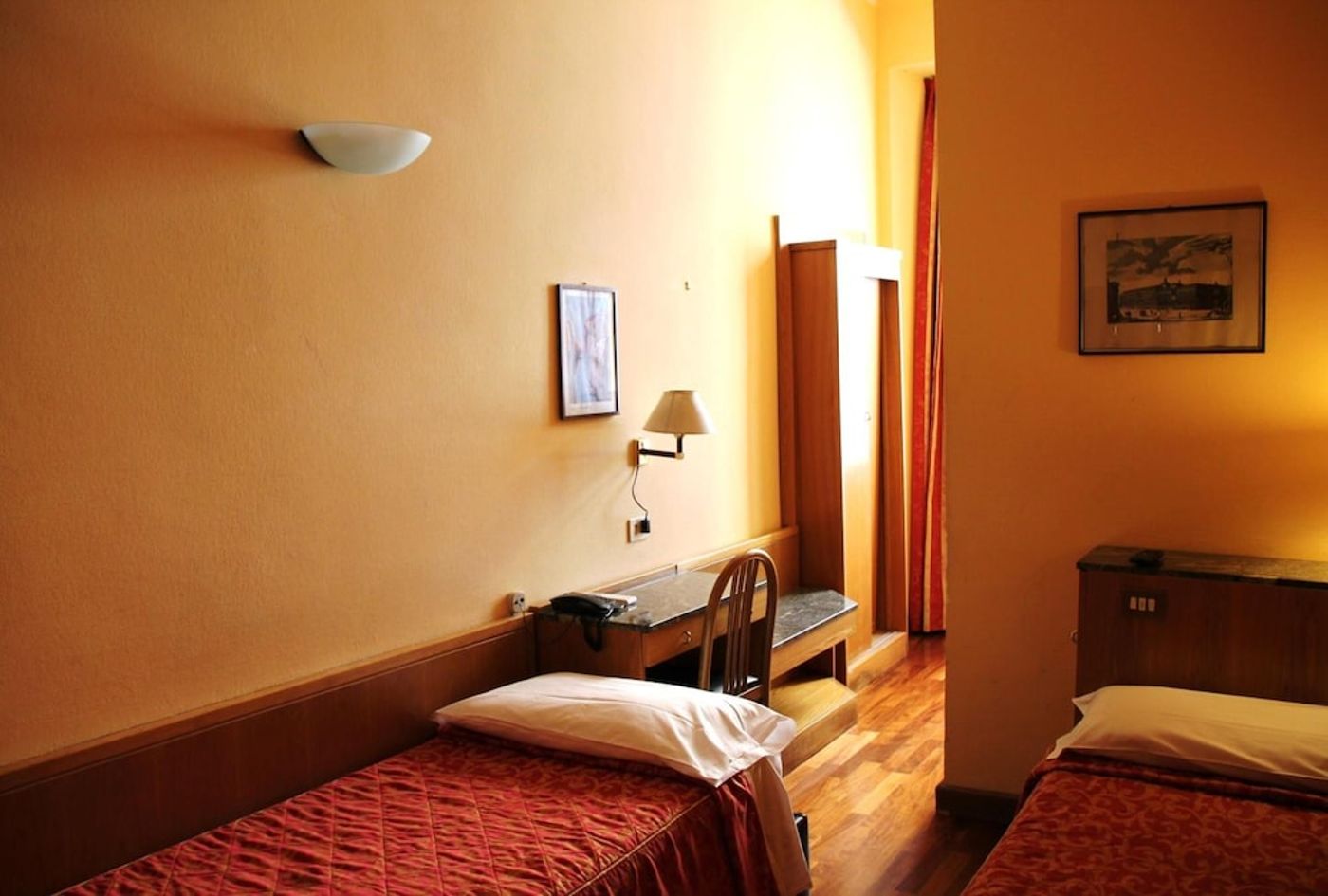 expedia-3159910-25