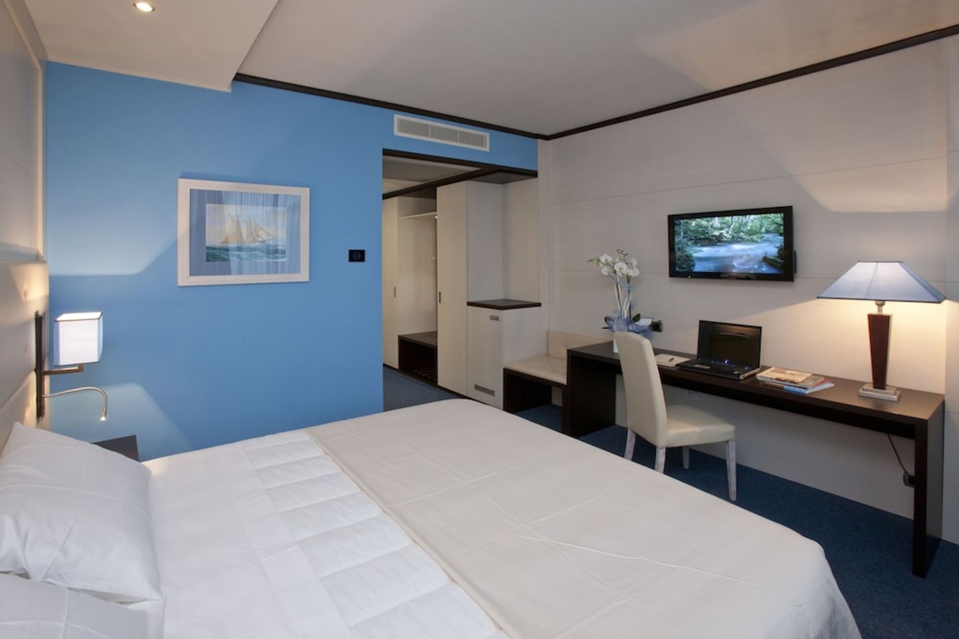 expedia-3163533-12