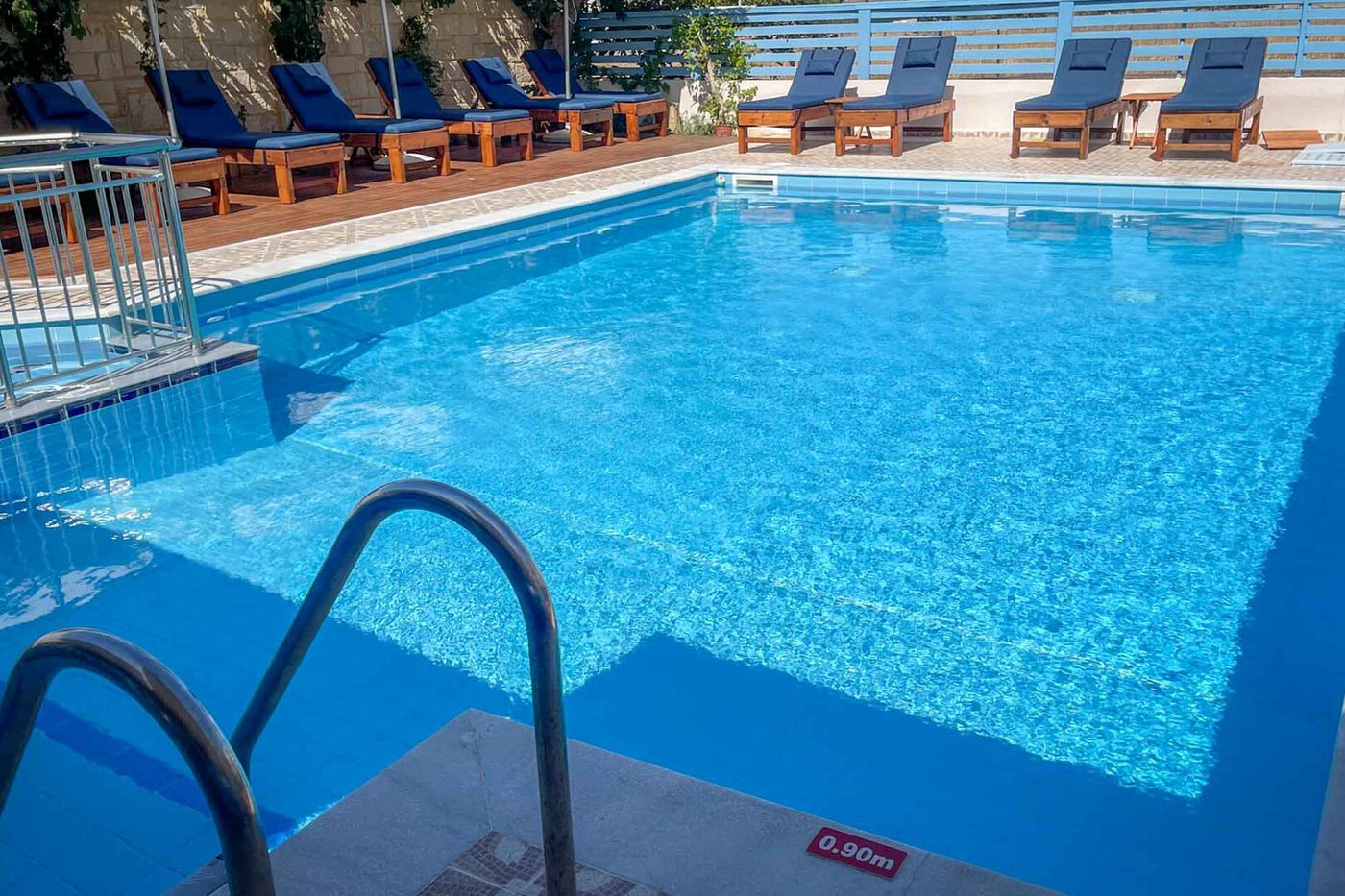 Blue Sky Hotel Apartments
