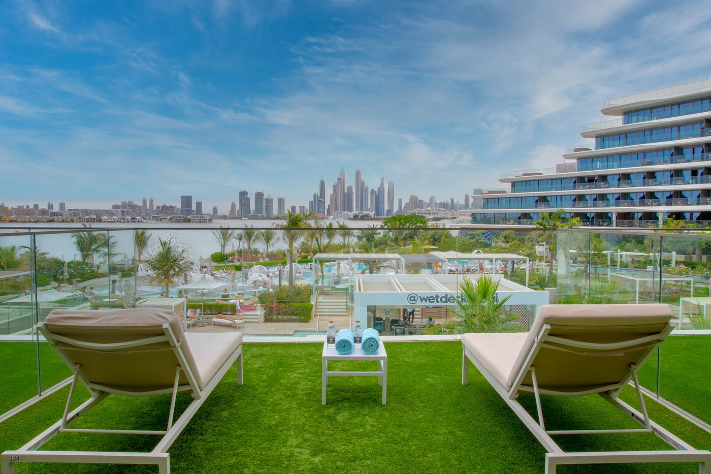 W Dubai - The Palm 14.10