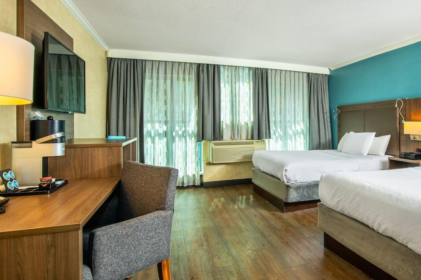 expedia-3165246-30