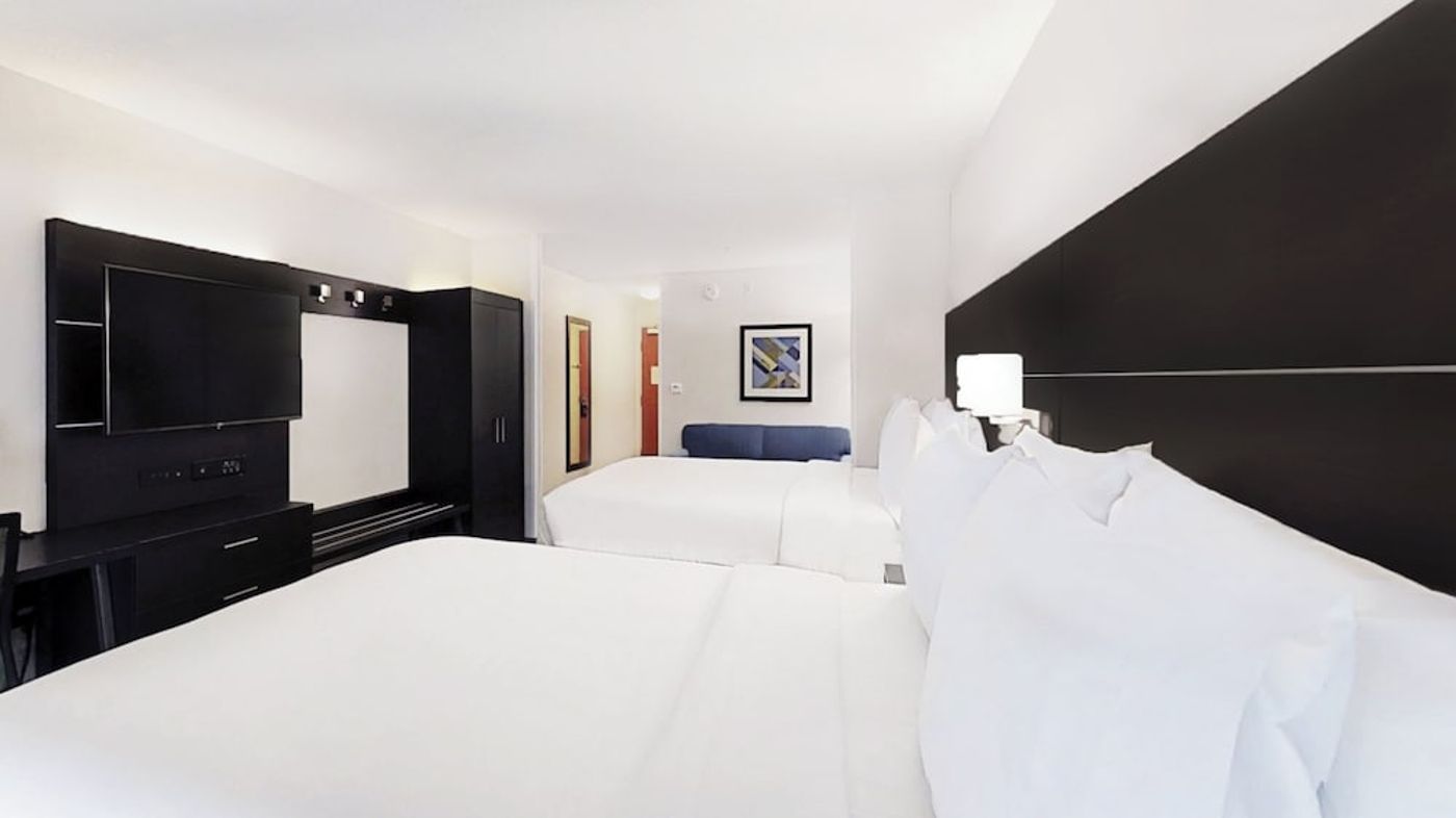 expedia-3165945-27