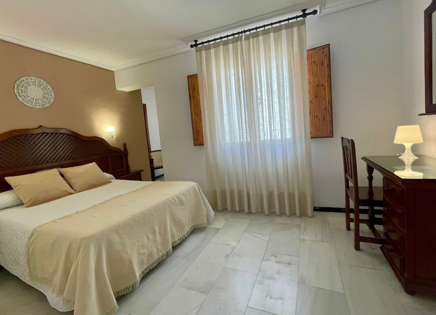 expedia-3161722-24