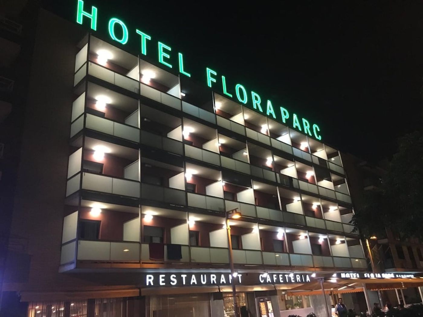 expedia-3165894-8