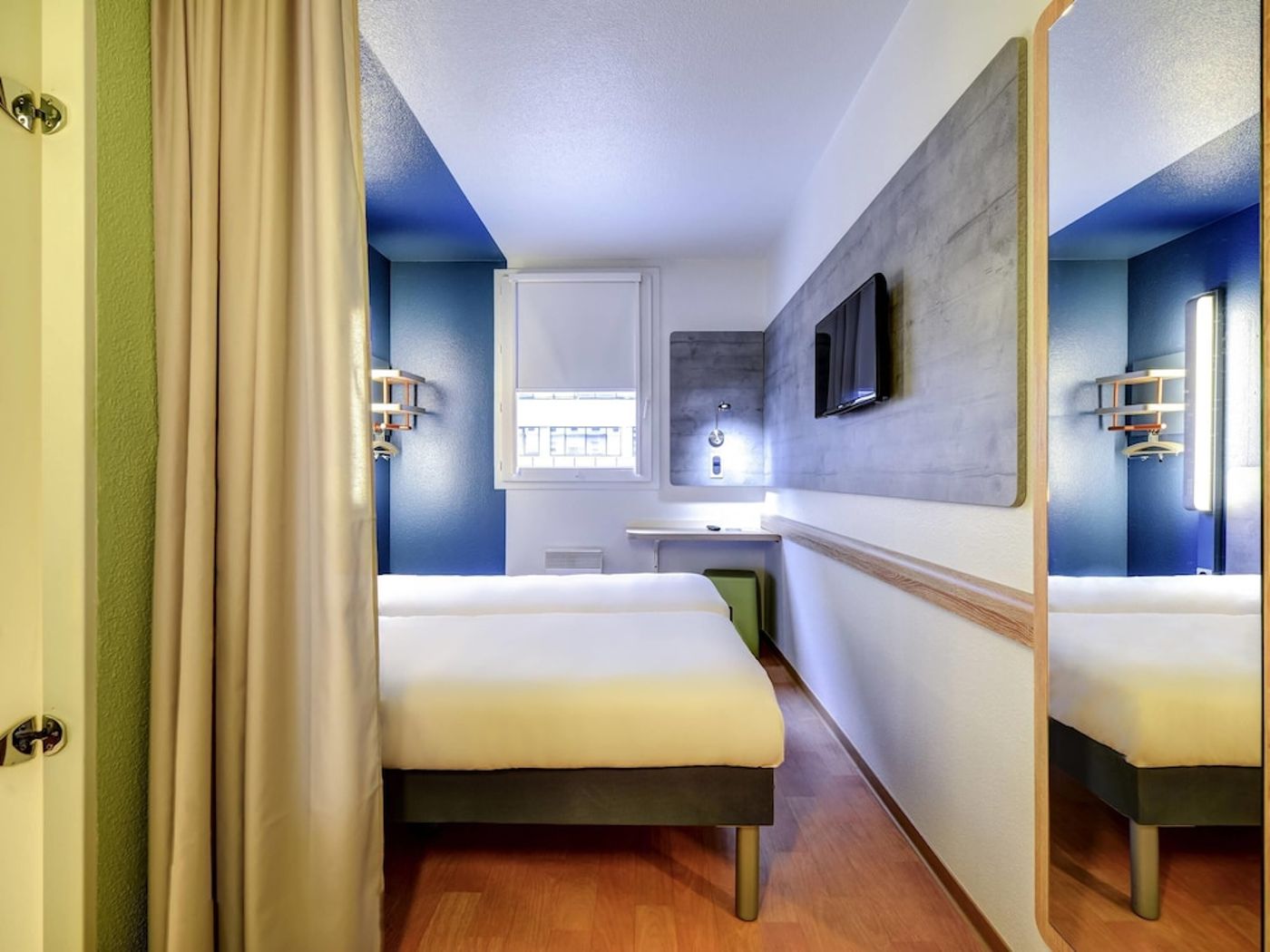 expedia-3163761-10