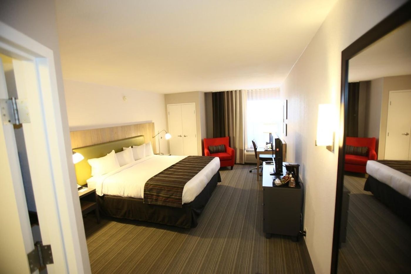 expedia-3158608-25