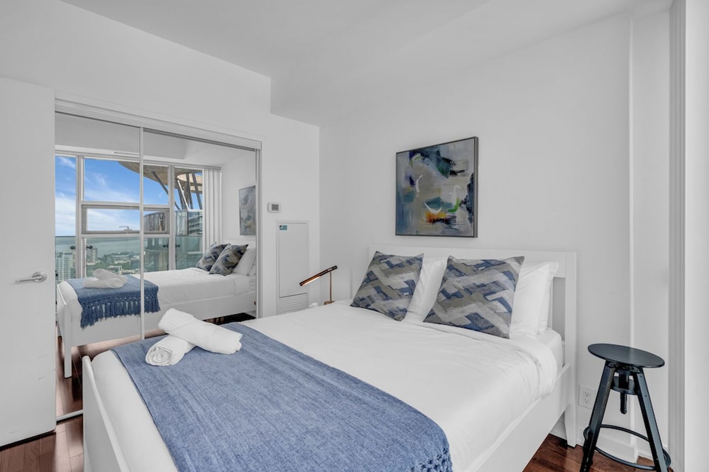 expedia-3163890-10