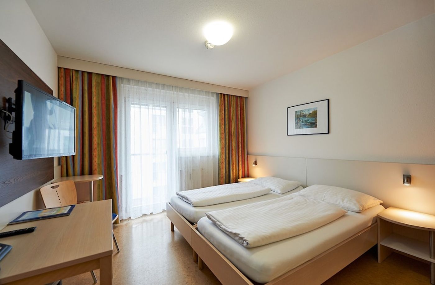 expedia-3163942-23