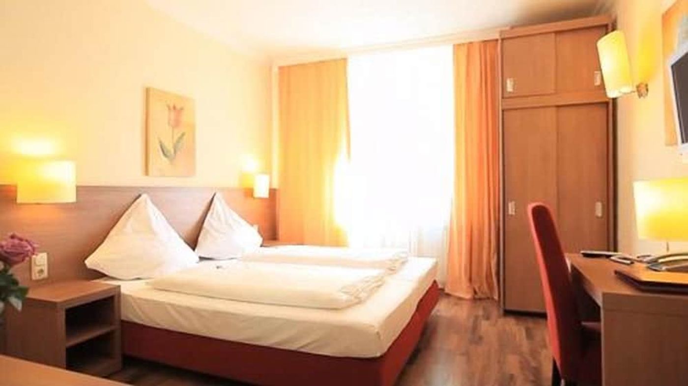 expedia-3160654-6