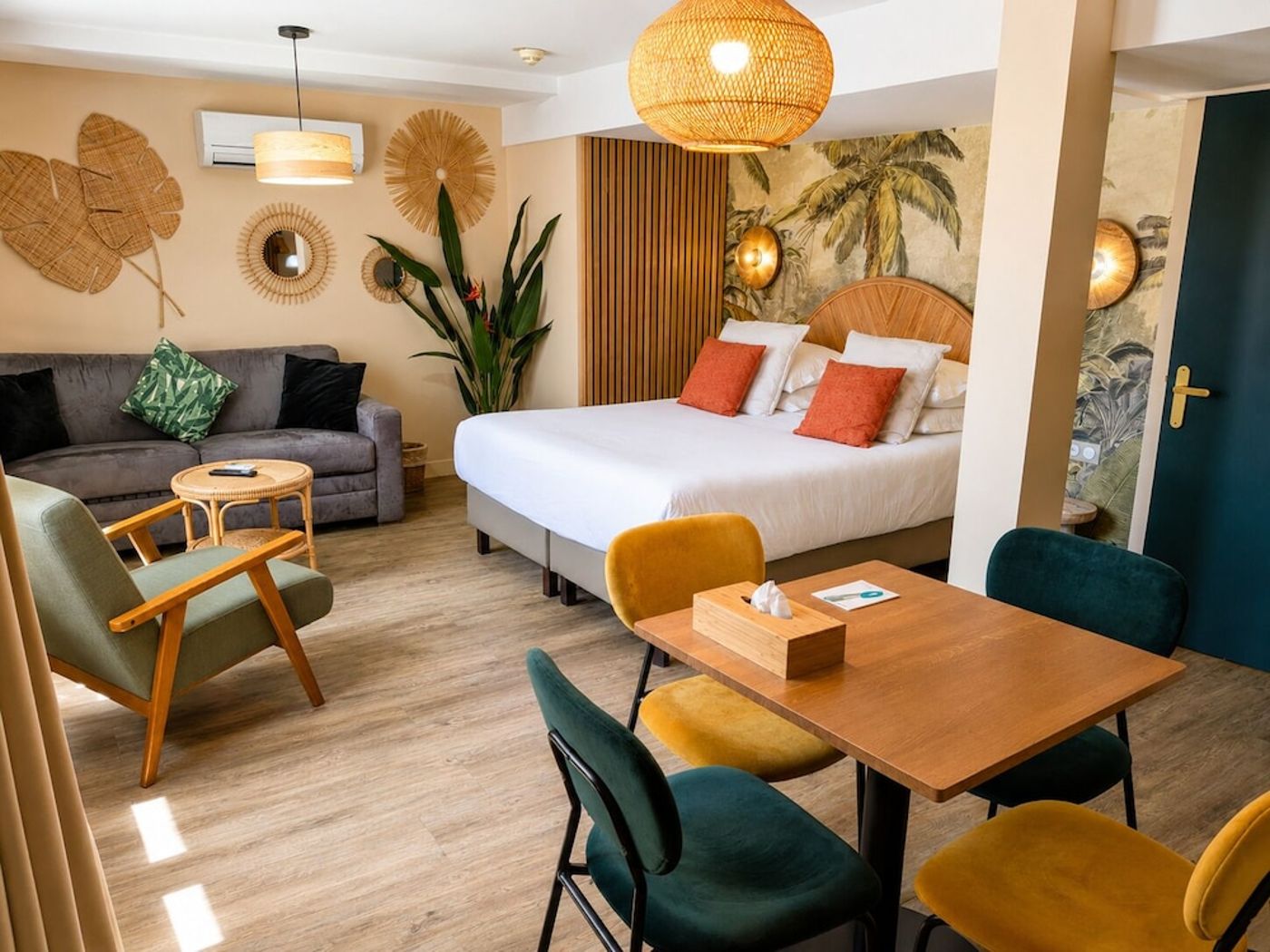 expedia-3160894-9