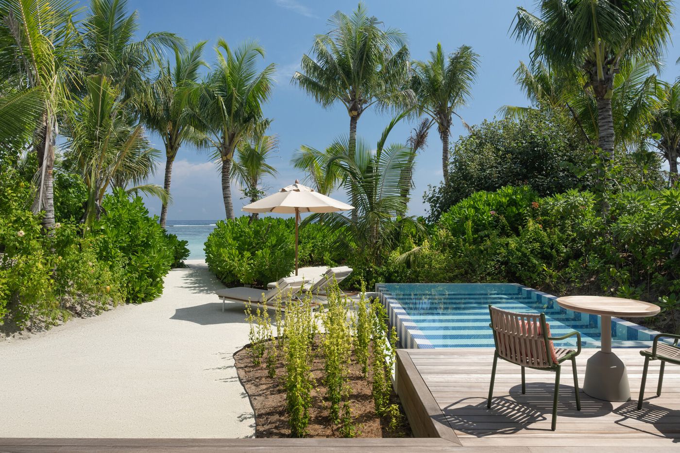 SO/ Maldives 02.10