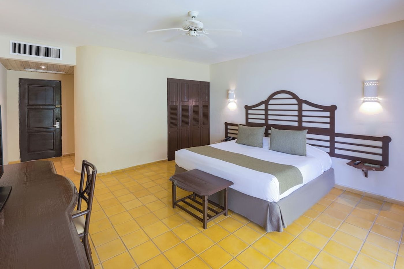 expedia-3166136-30