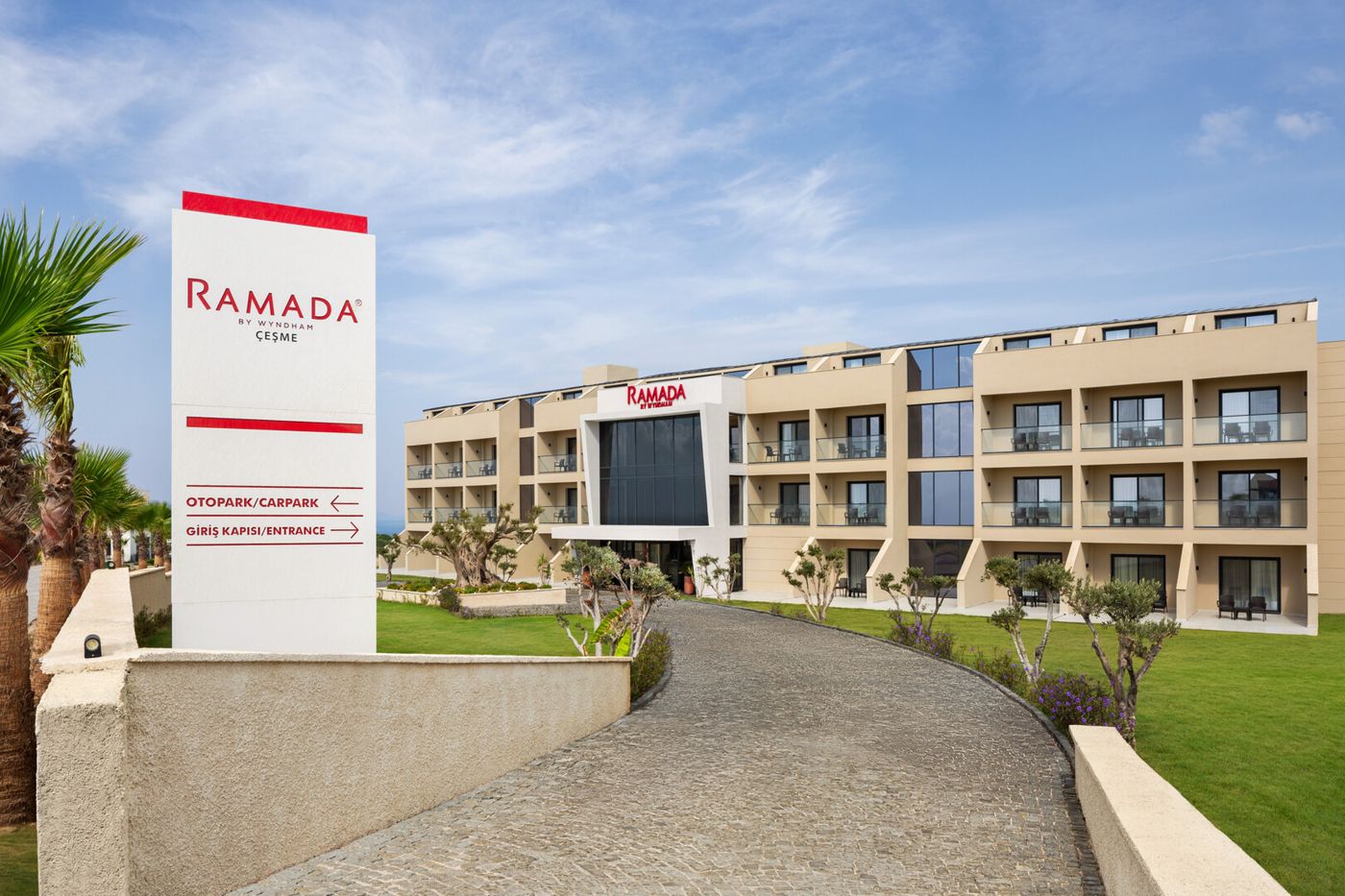 Wyndham Ramada Cesme - Exterior - 1552964.png