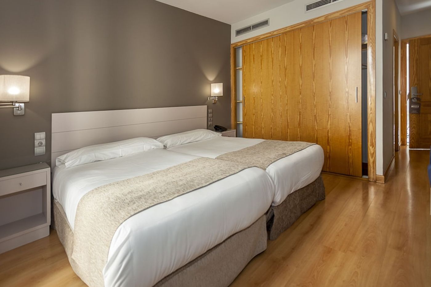 expedia-3161179-16