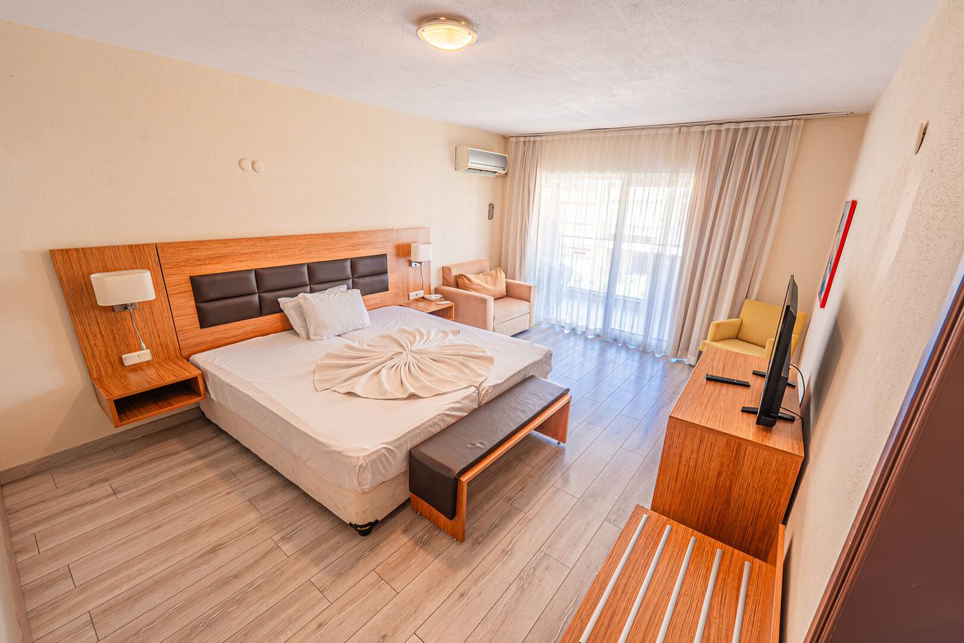 Begonville Hotel