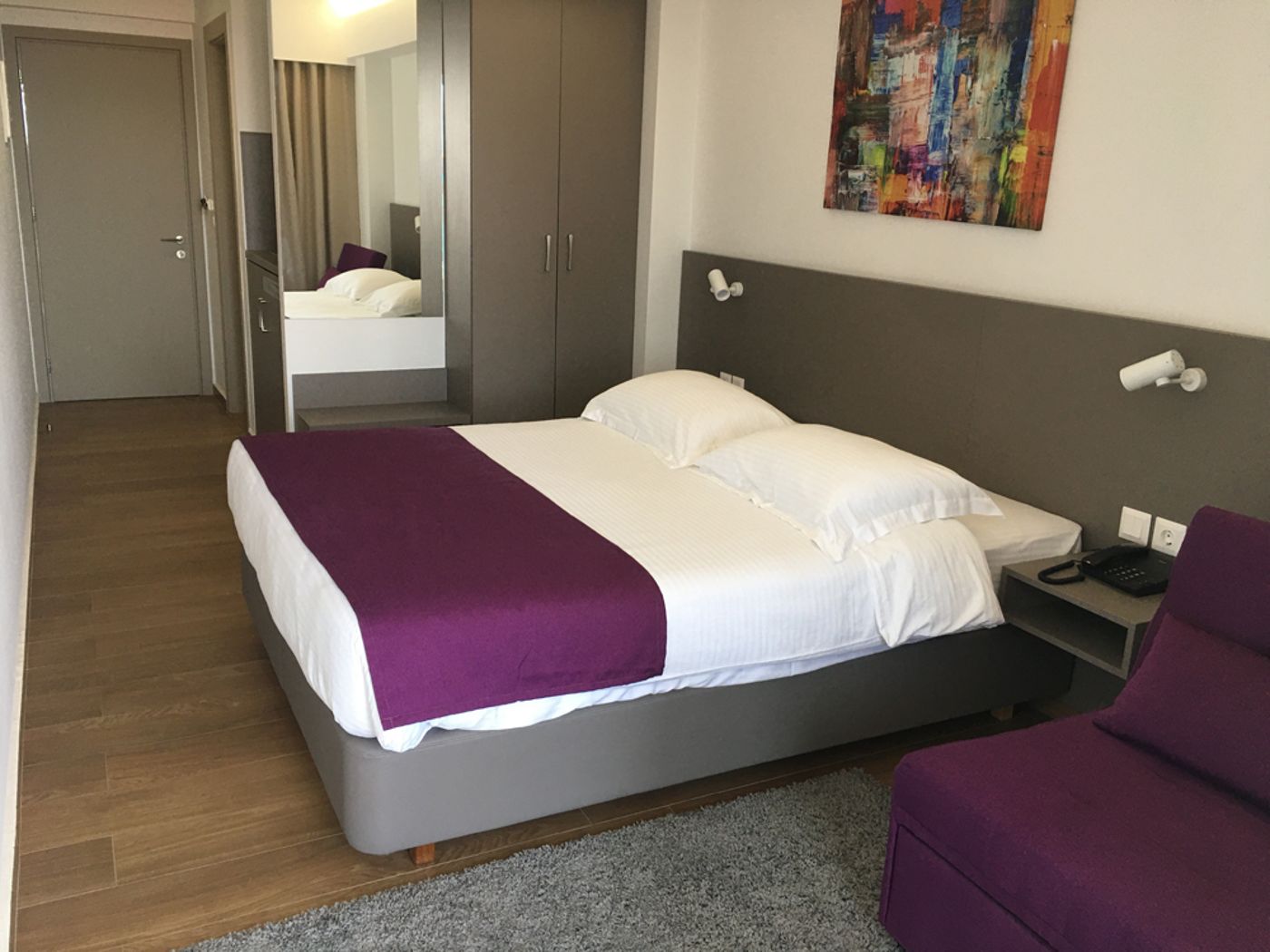 Oasis Apts & Rooms