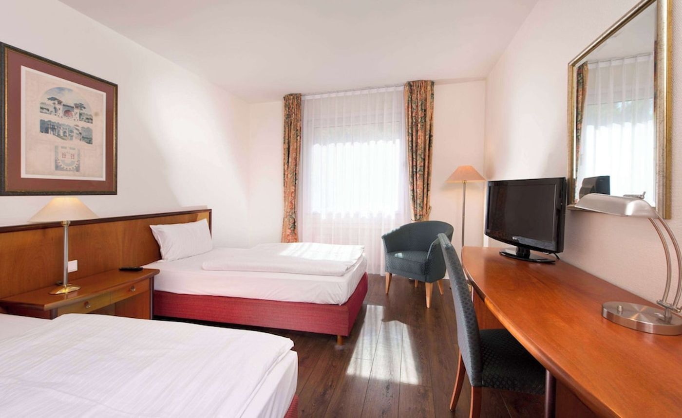 expedia-3166145-9