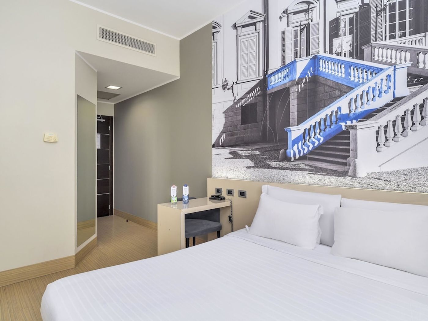 expedia-3163528-8
