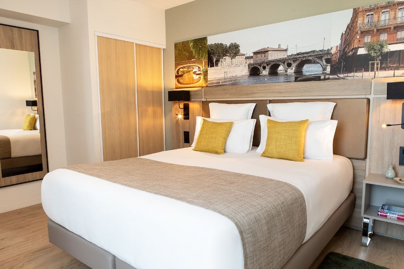 expedia-3163979-12