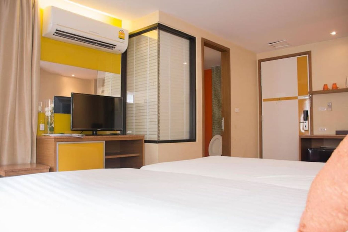 expedia-3162810-4