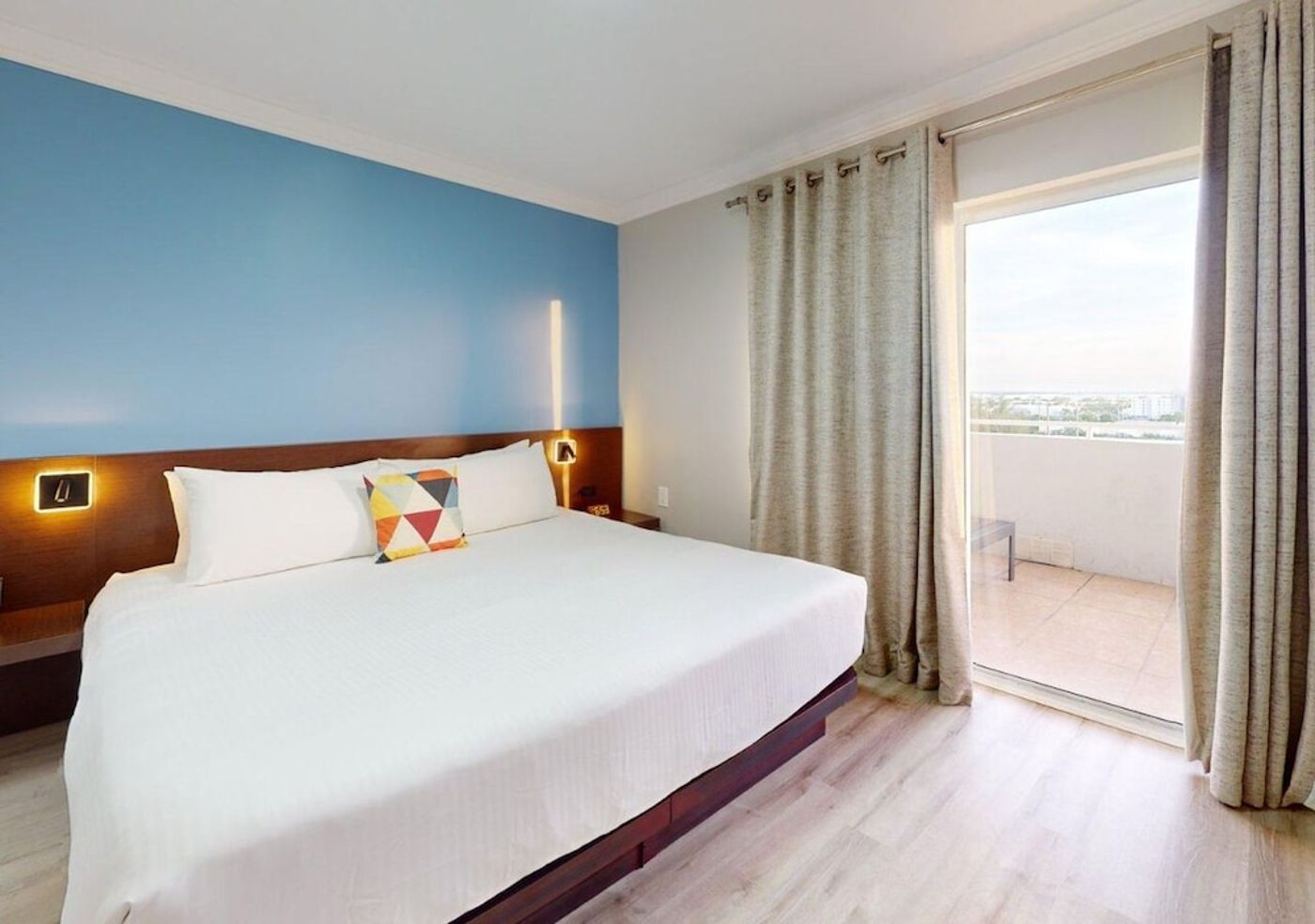 expedia-3159872-25